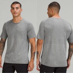 Lululemon Metal Vent Tech Short Sleeve 
Slate / White